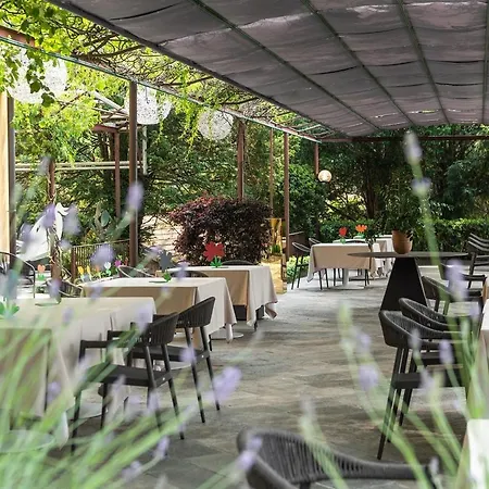 Ξενοδοχείο Le Funi 4*